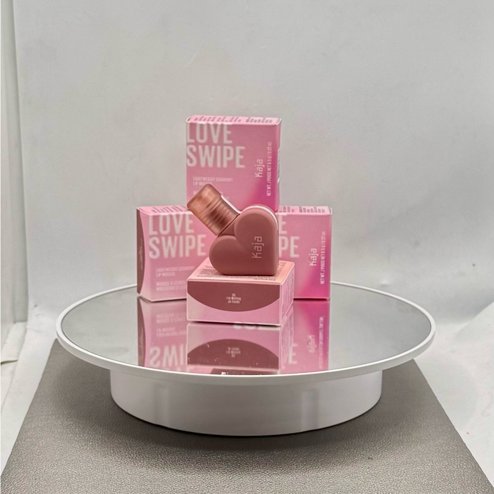 💸 5 for $50 Kaja Pink Love Swipe Lipstick